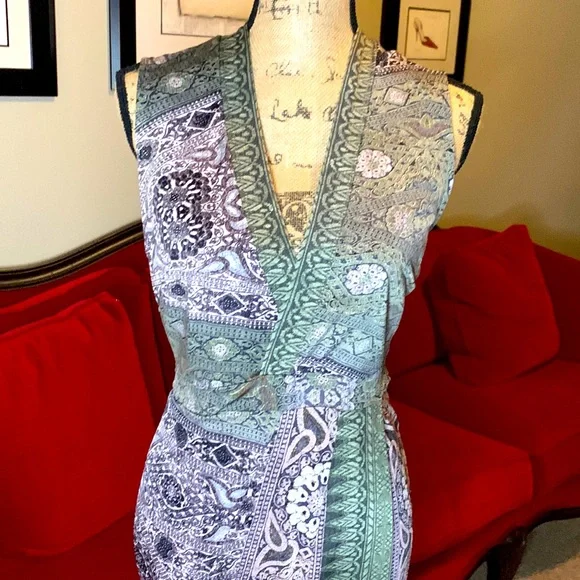 Sexy Vacation or Summer Dress! - Picture 2 of 5